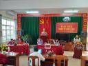 giơ thẻ đảng.JPG - 